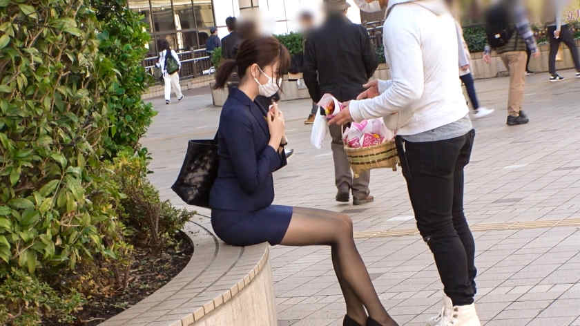 200GANA-2631搭讪的黑丝美腿OL