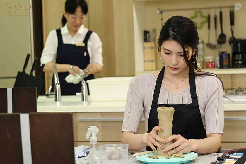 107STARS-676出演本庄鈴新作品