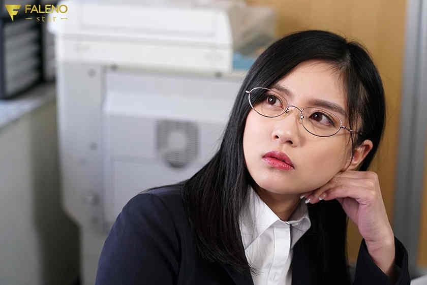 406FSDSS-579丝袜美腿OL五十嵐なつ