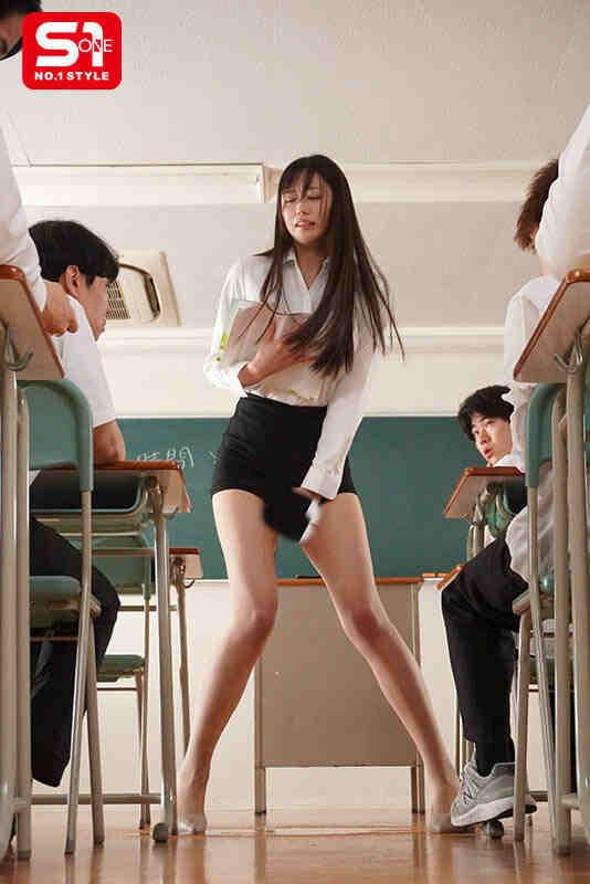 snos00030黑丝美腿OL